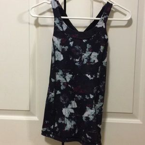 Lululemon workout top size 0 (xxs)